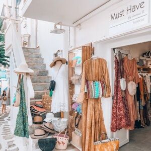 🦦🌱🐚🪻🌈❄️🍊🫐